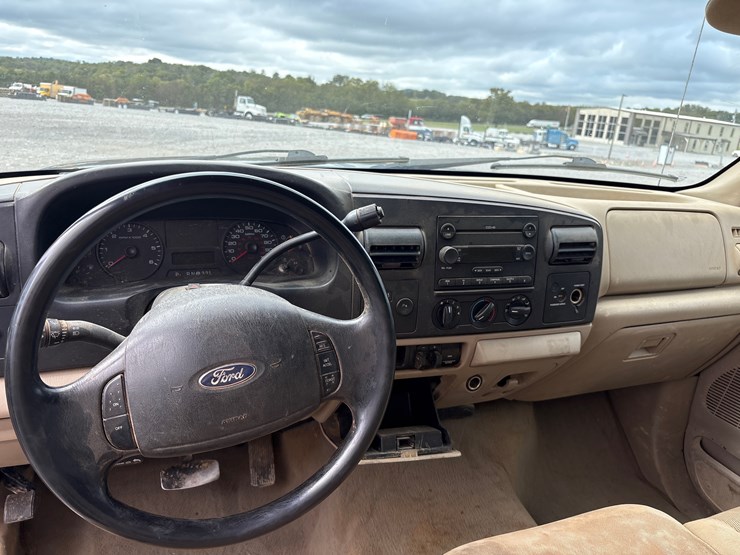 ford-f250-xlt-image-16