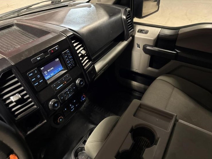2017-ford-f150-image-19