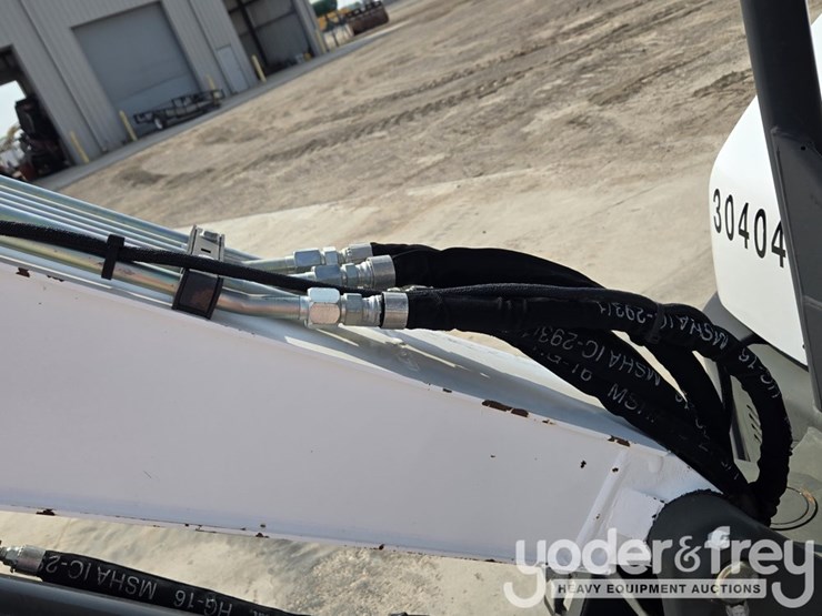 2021-bobcat-e35-image-32