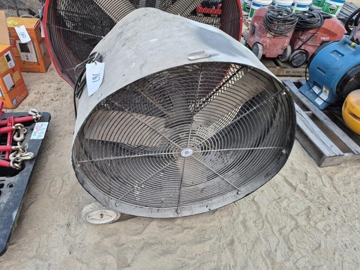 inudustrial-barn-fan-image-1