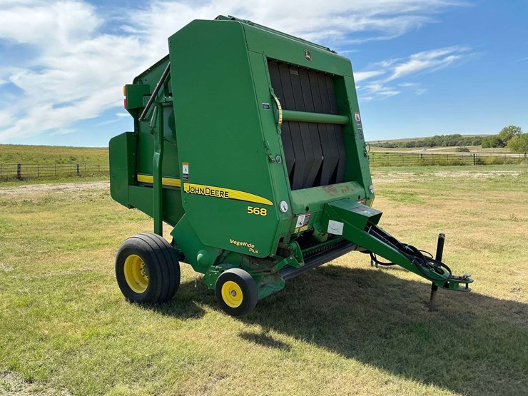 john-deere-568-image-1