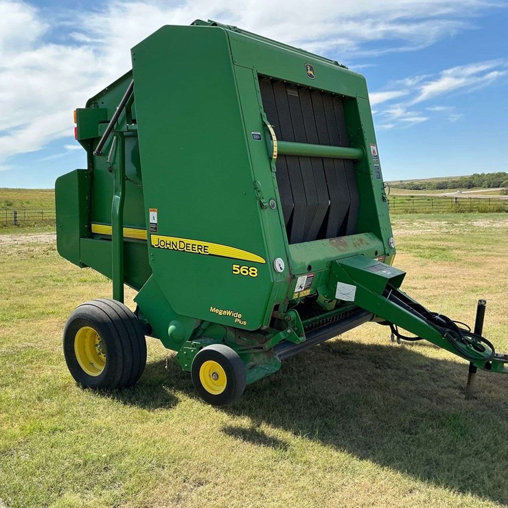 JOHN DEERE 568