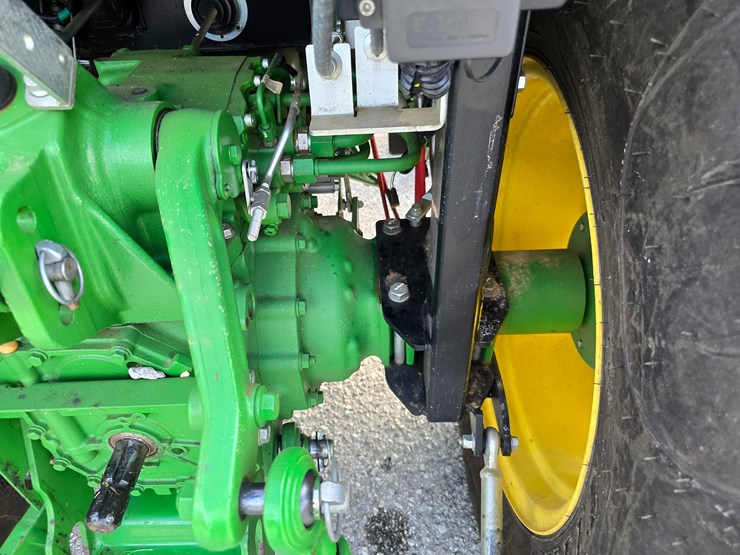 john-deere-4044r-image-48