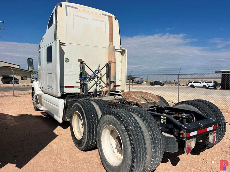 2006-peterbilt-387-image-5