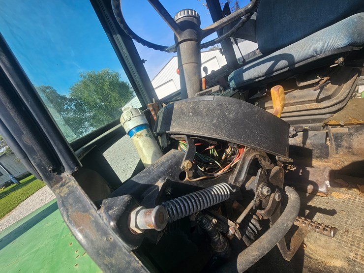 john-deere-3040-image-50