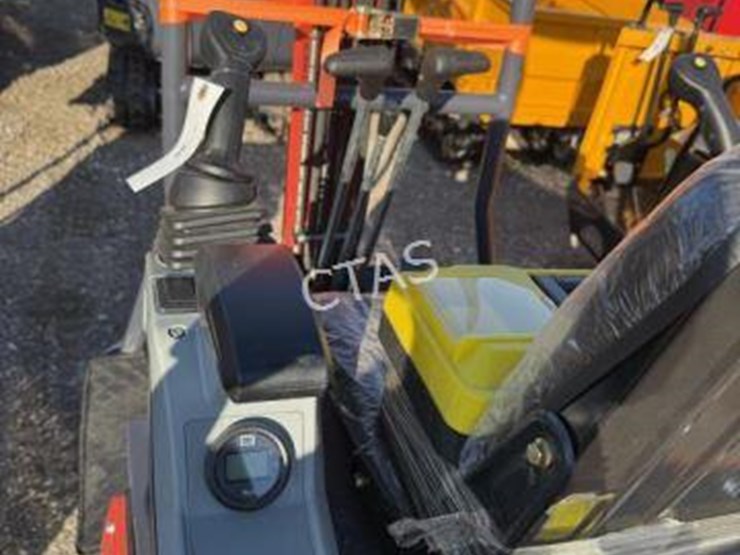 #56-•-mini-excavator--gas---model:-mx15rx-image-5