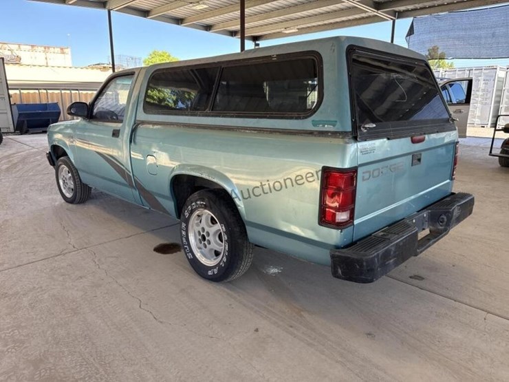 1995-dodge-dakota-image-5