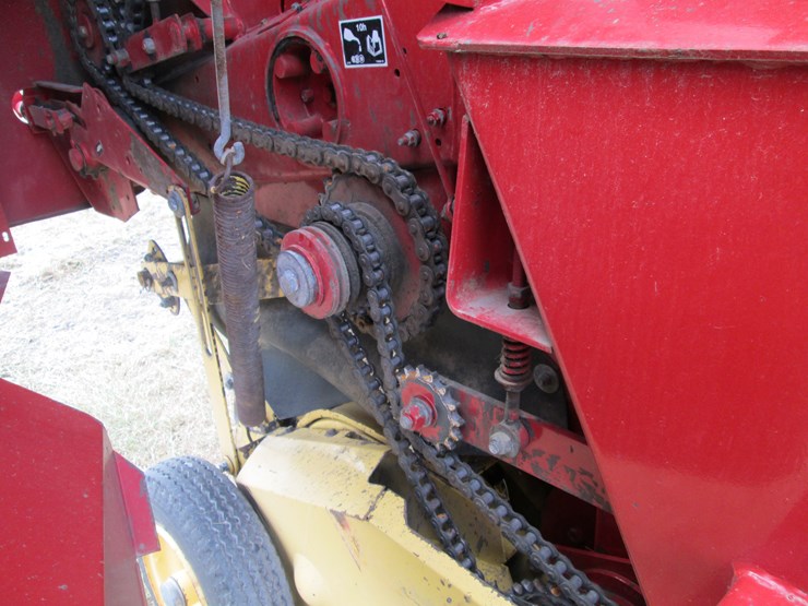 new-holland-664-image-15