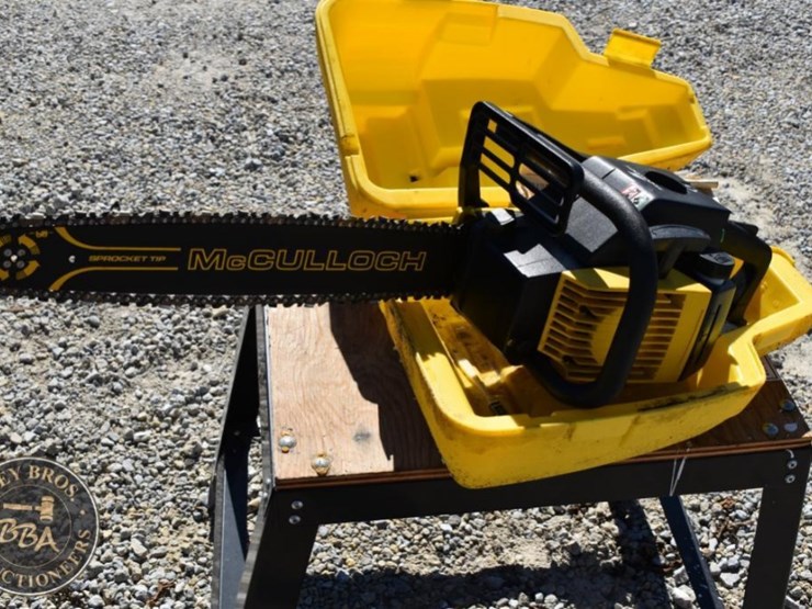 mcculloch-chainsaw-with-16"-bar-and-case-image-3