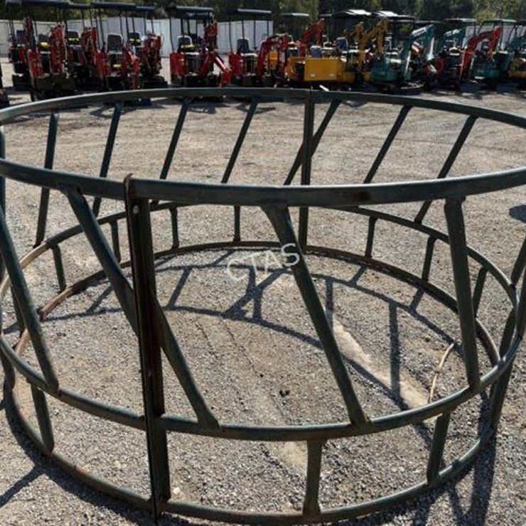 #204 • Round Bale Heavy- Duty Steel Cattle Bale Feeder