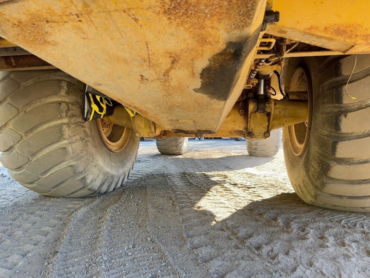 1990-caterpillar-d30d-image-12