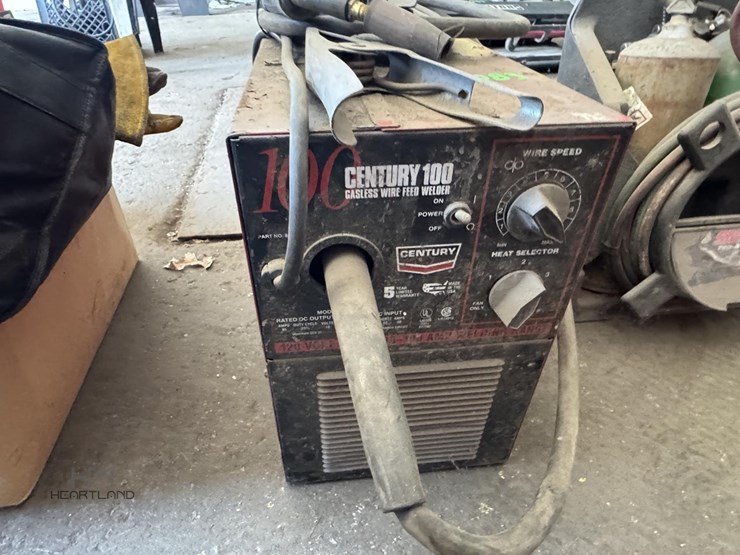 century-100-gasless-wirefeed-welder-120v-century-100-gasless-wirefeed-welder-120v-image-2