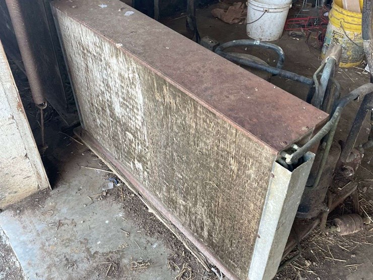 mueller-2000-gallon-milk-tank-image-16