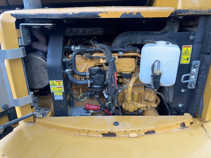 2018-caterpillar-305-image-25