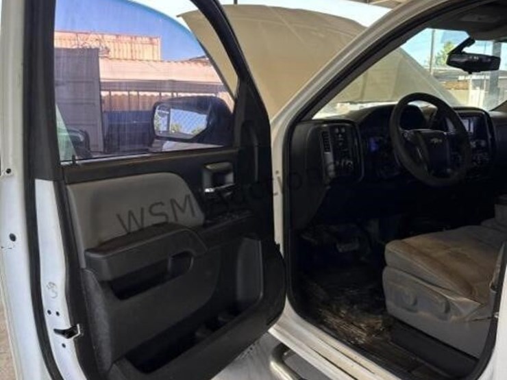 2015-chevrolet-silverado-1500-image-24