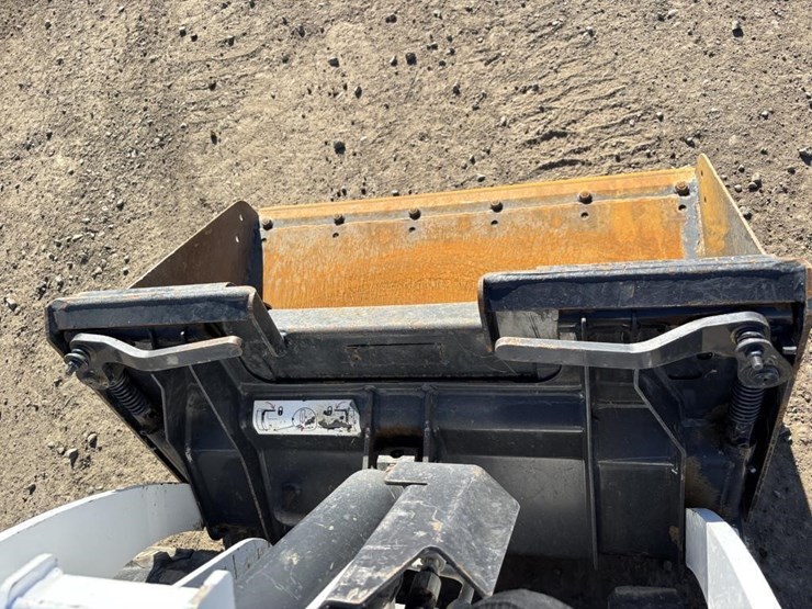 2023-bobcat-mt100-image-11