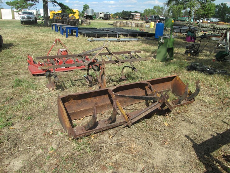 #29343-•-7’-box-blade-w/ripper-image-4