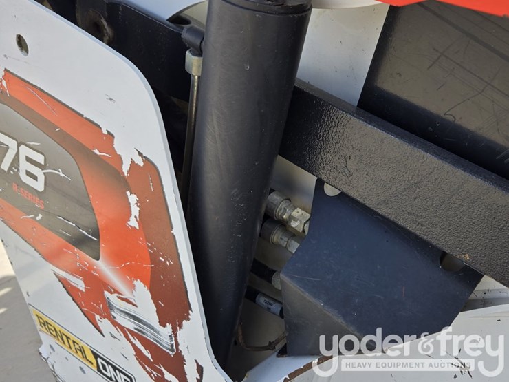 2022-bobcat-t76-image-34