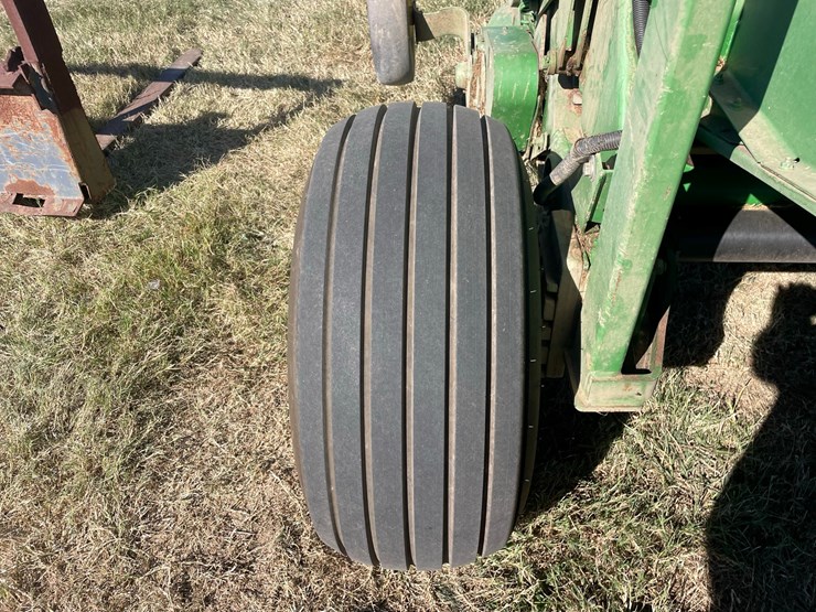 john-deere-468-image-10