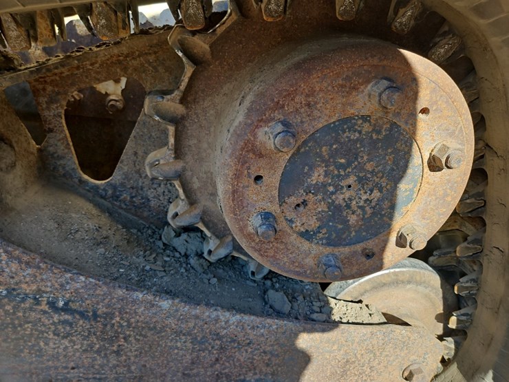 2011-bobcat-t770-image-15