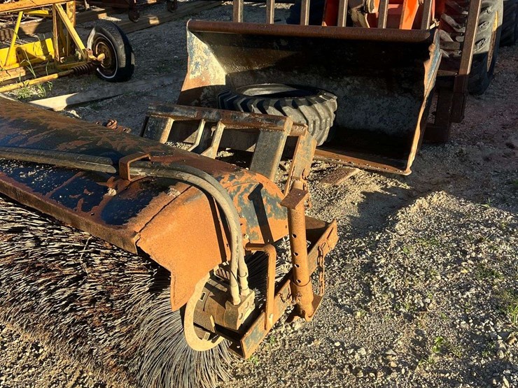 kubota-r520-image-34