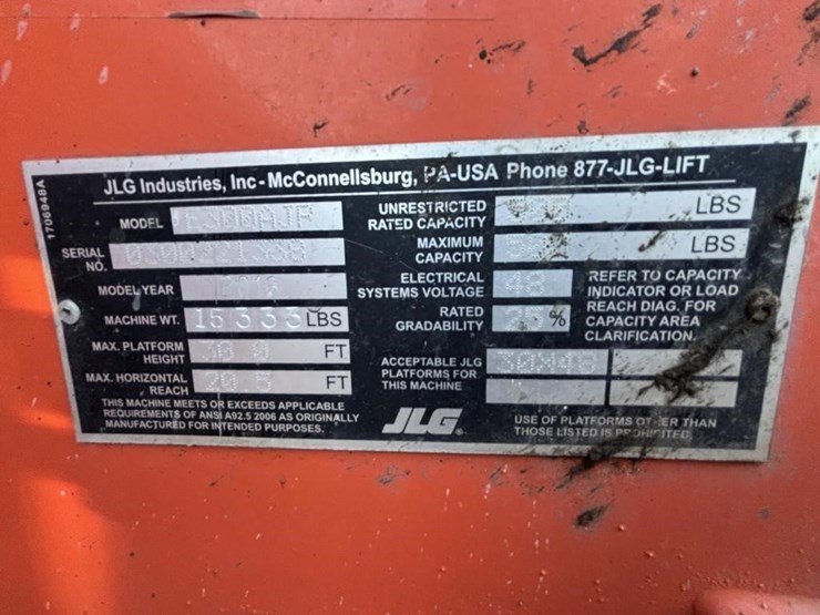 2016-jlg-e300ajp-image-25