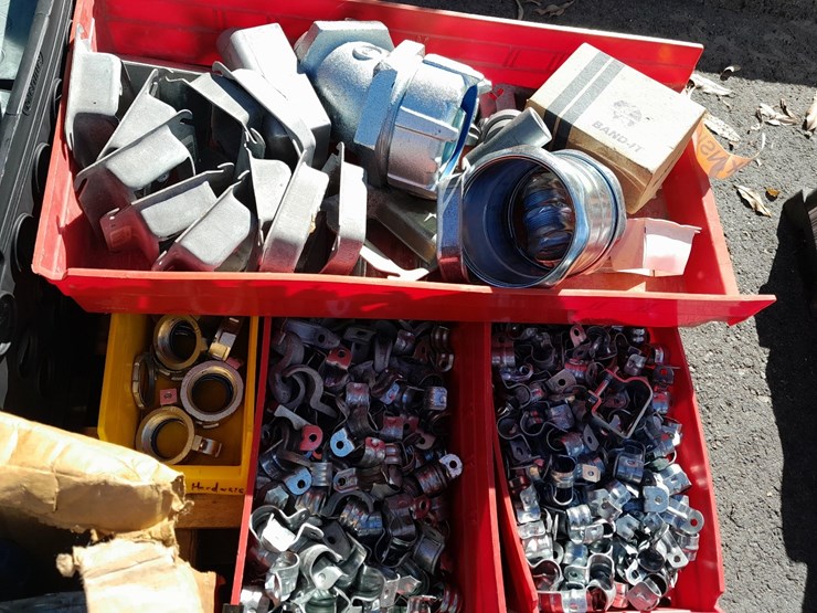 lot#-113-miscellaneous-electrical-fittings-image-5