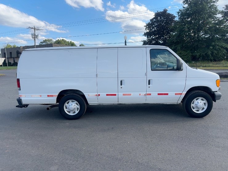 2007-ford-e250-image-6