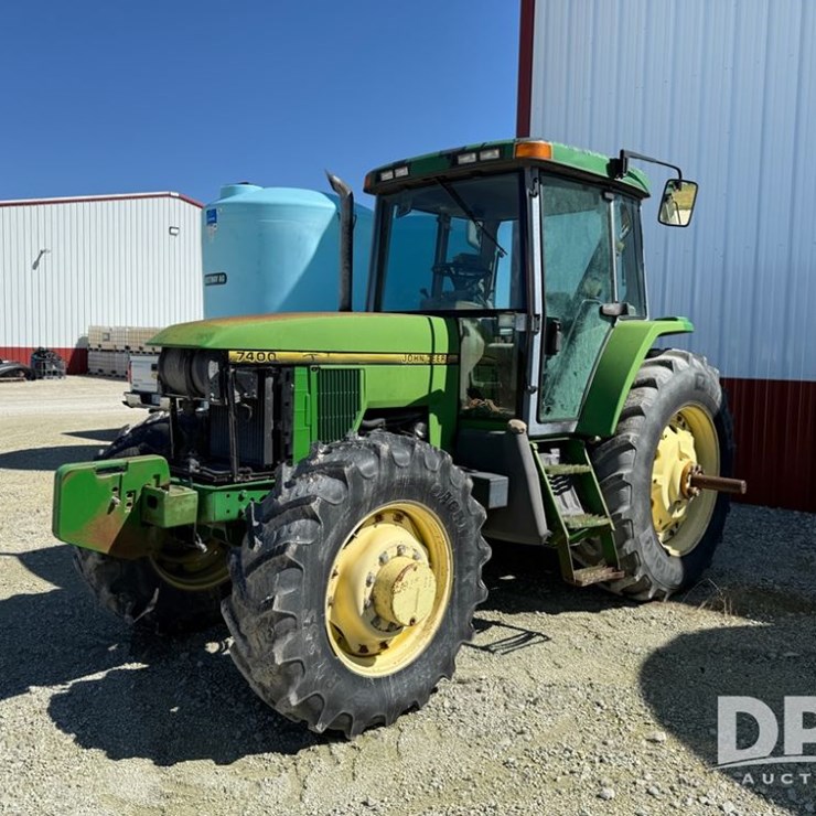 1996 JOHN DEERE 7400