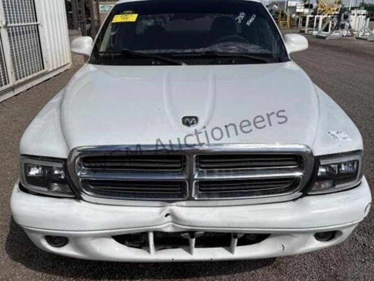 2004-dodge-dakota-image-3
