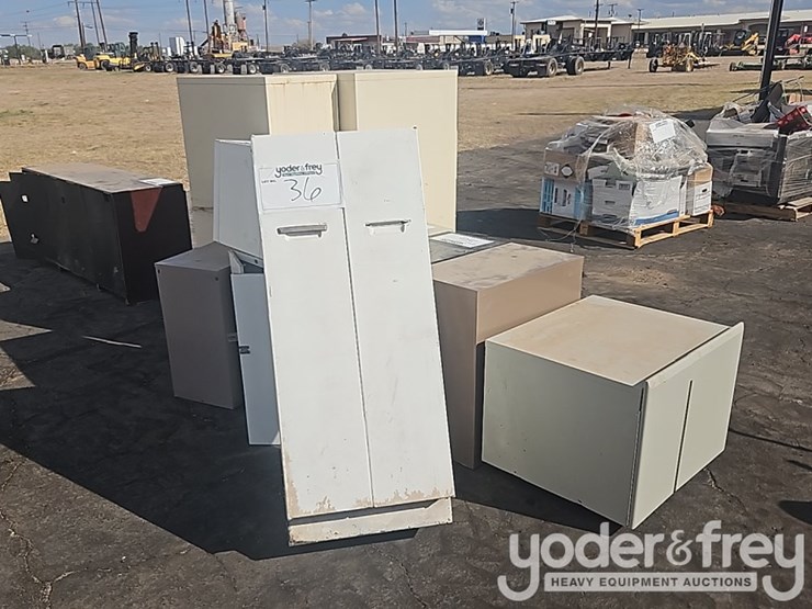 5x2-metal-filing-cabinets-(10-of)-image-4