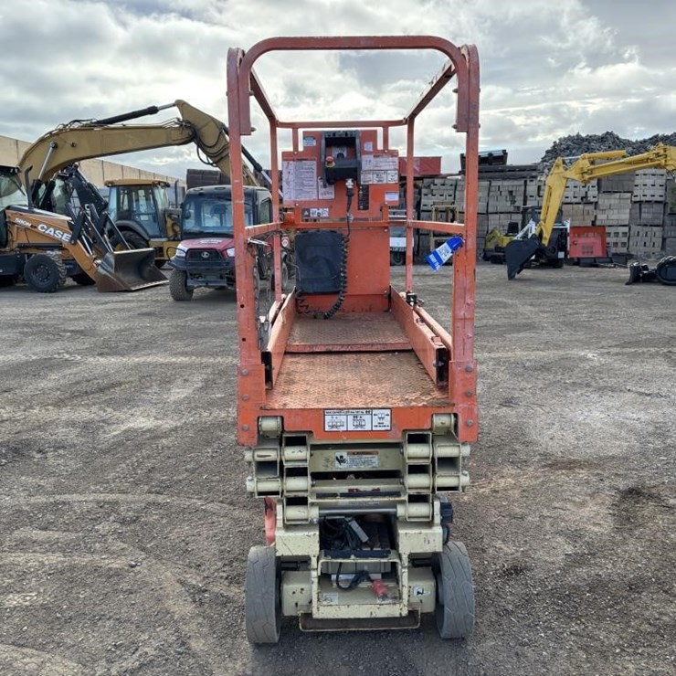 2015 JLG 1930ES