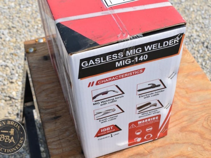 landhero-mig-140-gasless-mig-welder-with-igbt-technology-image-2