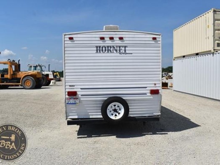 2004-keystone-rv-co-hornet-sport-27bs-38101-image-5