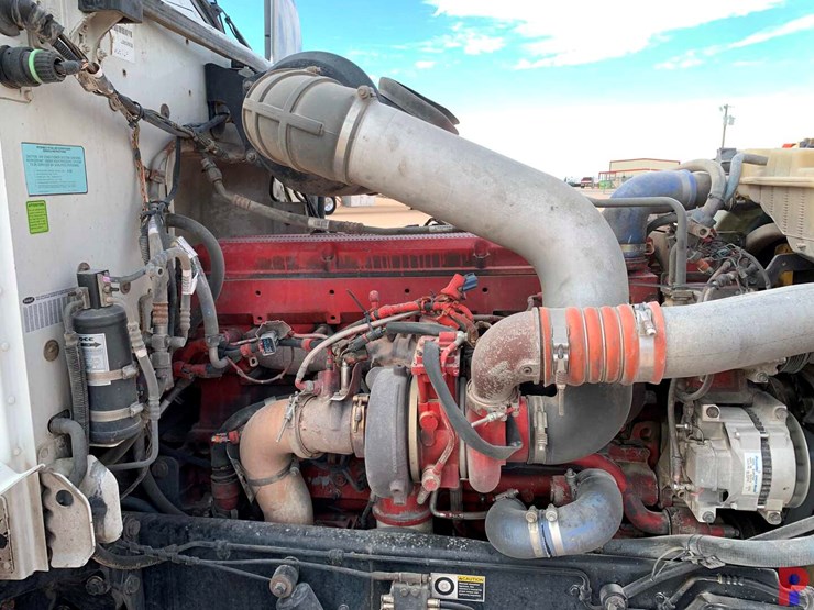 2012-peterbilt-386-image-2
