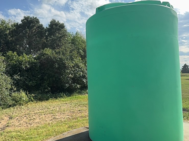 3,000-gallon-water-tank-image-6