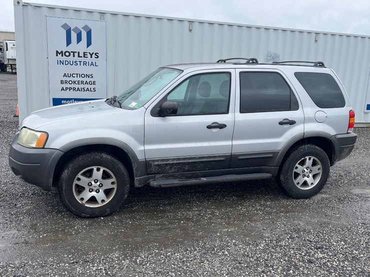 2004-ford-escape-xlt-image-1
