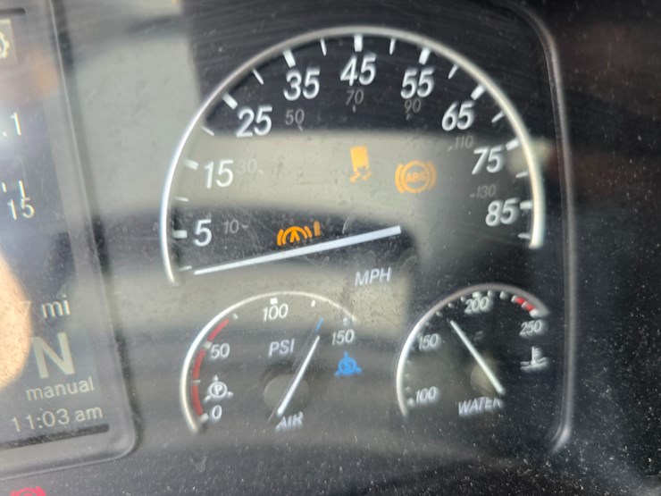 2019-freightliner-cascadia-126-image-70