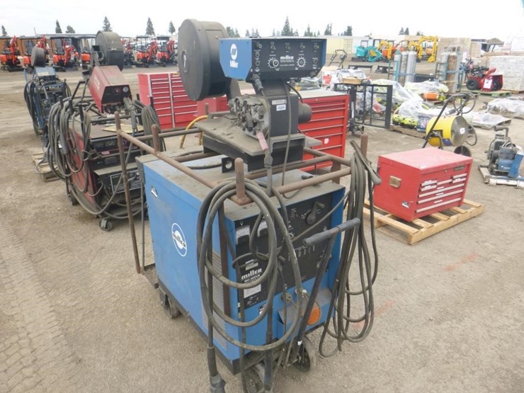 miller-mc-300-vs-welder-power-source-image-2