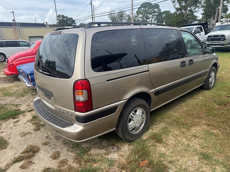 1998-chevrolet-venture-ls-image-3