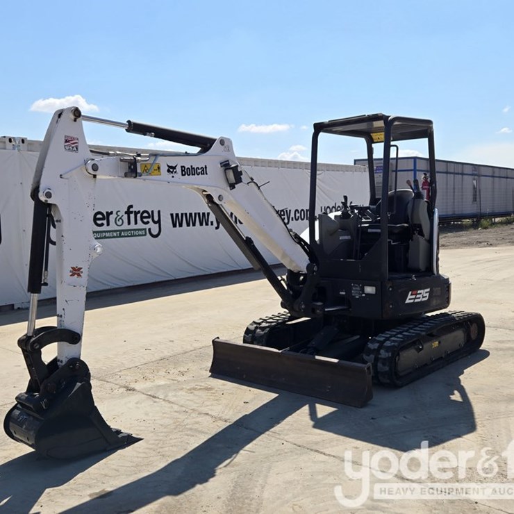 2021 BOBCAT E35