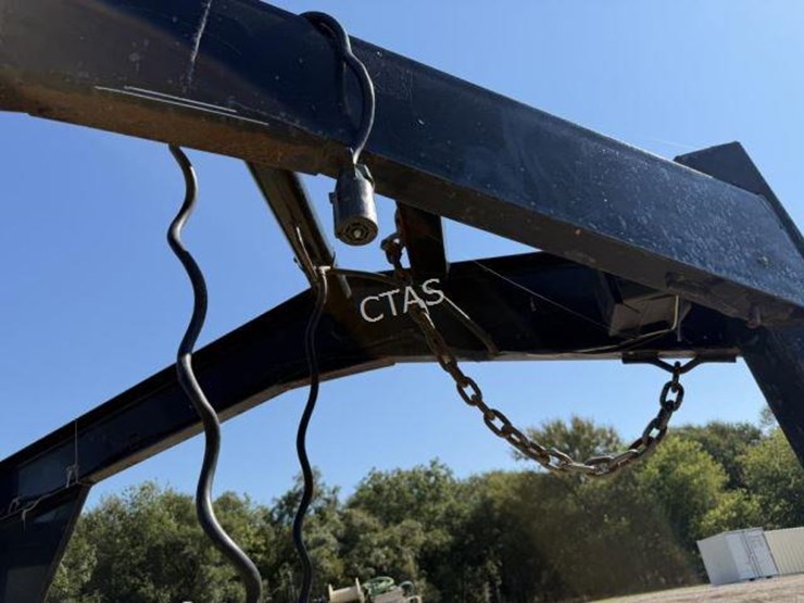 #201-•-2015-texas-bragg-25'-utility-gooseneck-trailer-image-4
