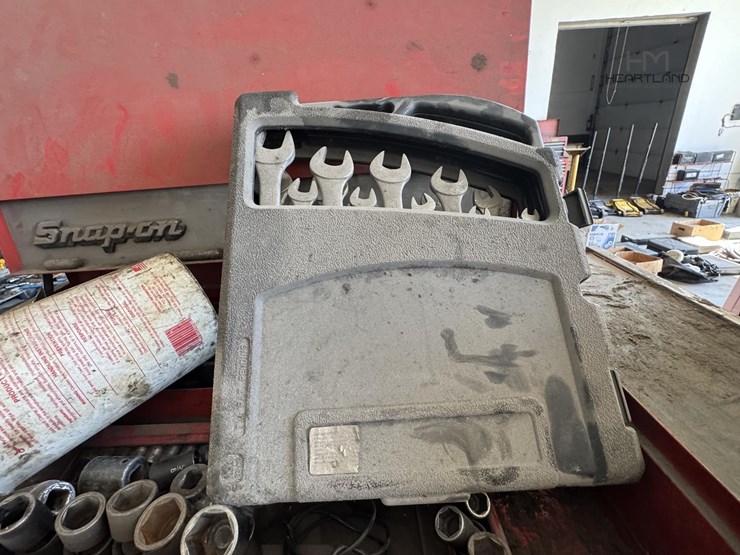 snap-on-rolling-tool-box-&-top-chest-with-side-cab-snap-on-rolling-tool-box-&-top-chest-with-side-cab-image-1