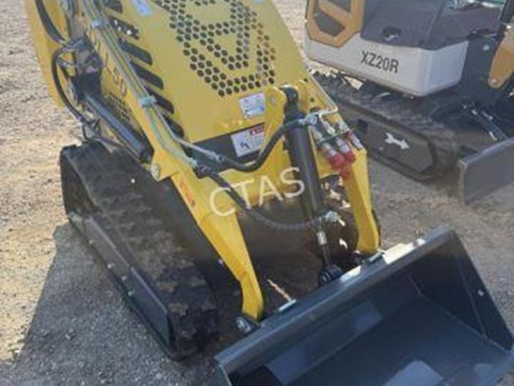 #54-•-mini-skid-steer-loader---gas---model:sdll50-image-2