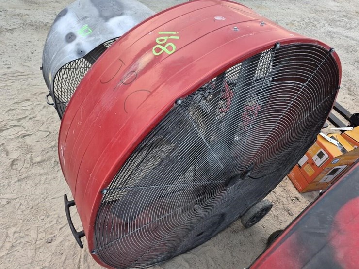 inudustrial-barn-fan-image-2