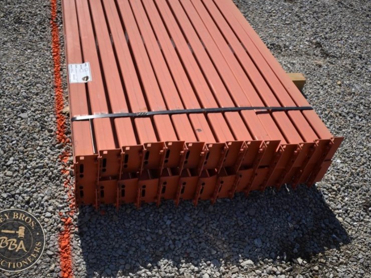 12-foot-steel-pallet-rack-beams-image-9