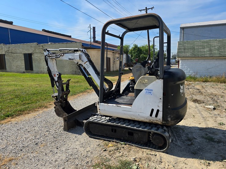 2003-bobcat-328d-image-10