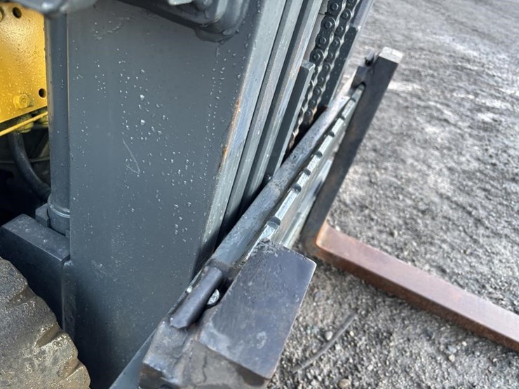 komatsu-fg20st-12-image-12
