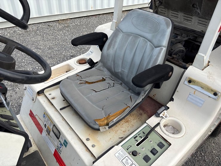 tenant-4300-vacuum-machine-image-8