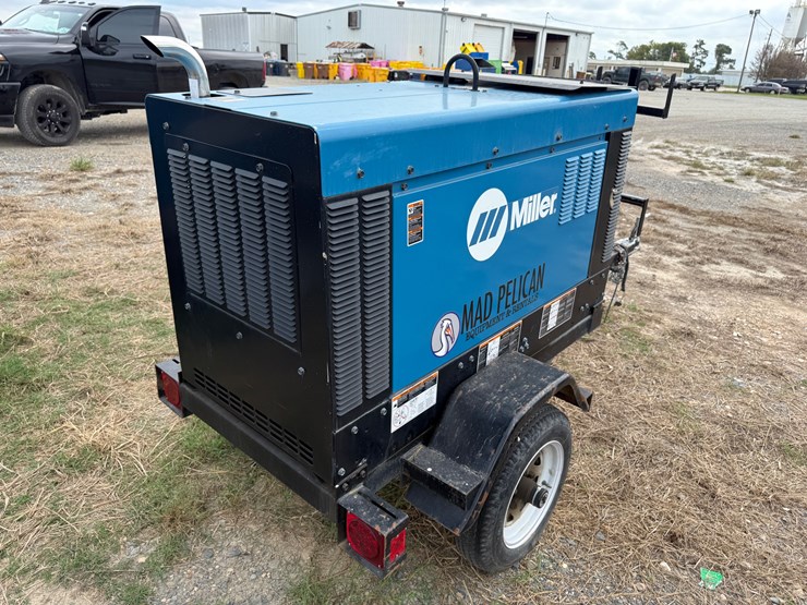#681-•-2023-miller-big-blue-dual-450’s!-image-1